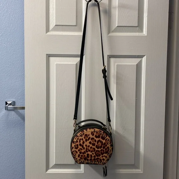 INC Leopard Print Round Crossbody Bag/Clutch - Picture 4 of 16